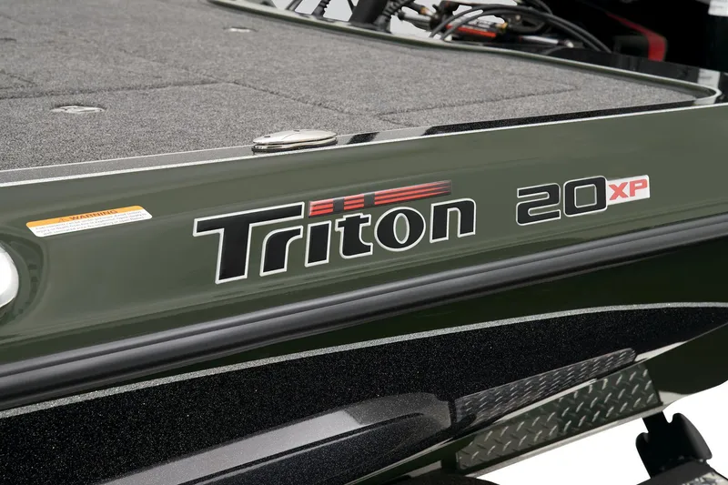 Slide: The Image of Triton 20XP Patriot 2026 - 81