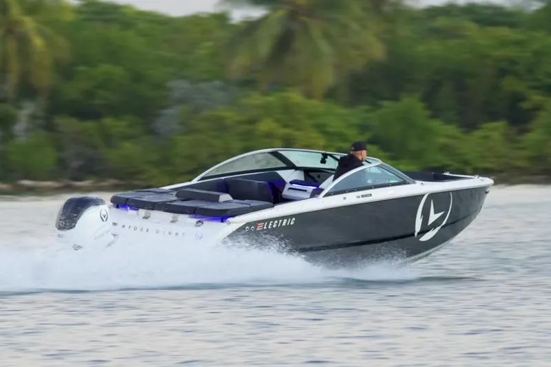 The Image of Manufacturer Provided Image: 2024 Four Winns H2e electric boat speeding on water. - 12