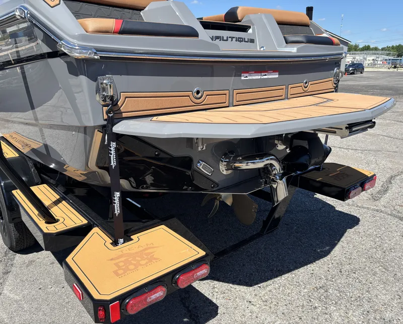 Slide: The Image of Nautique Super Air Nautique GS22 2026 - 19