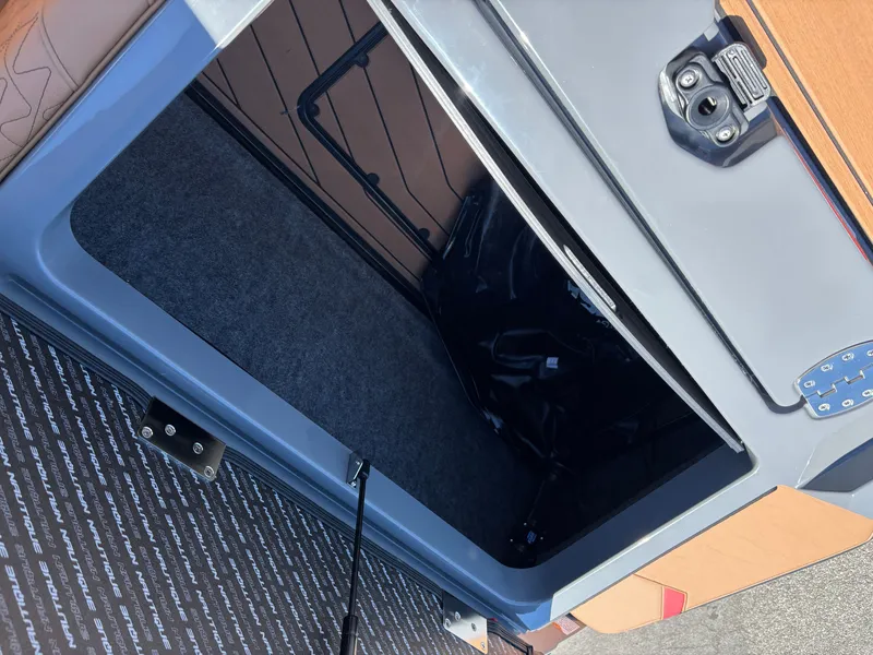 Slide: The Image of Nautique Super Air Nautique GS22 2026 - 15