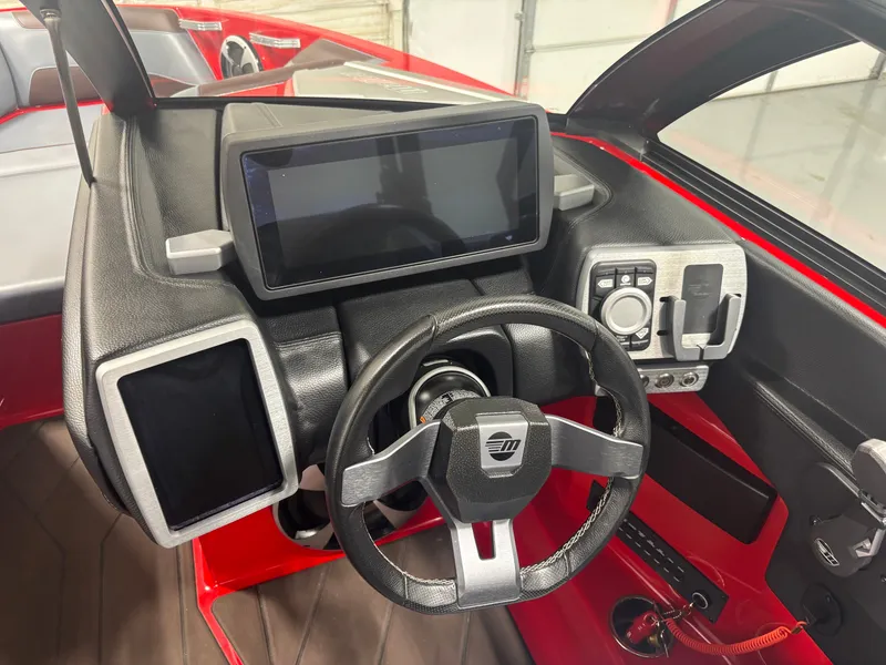 Slide: The Image of Malibu Wakesetter 22 LSV 2020 - 17