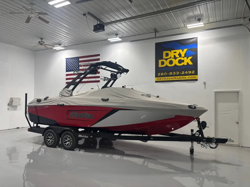Slide: The Image of Malibu Wakesetter 22 LSV 2020 - 2