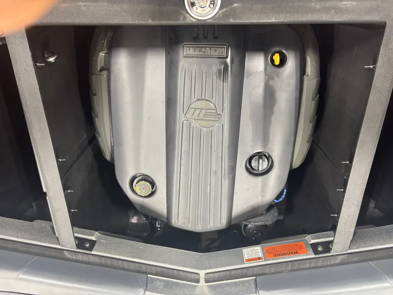 Slide: The Image of Malibu Wakesetter 22 LSV 2020 - 18