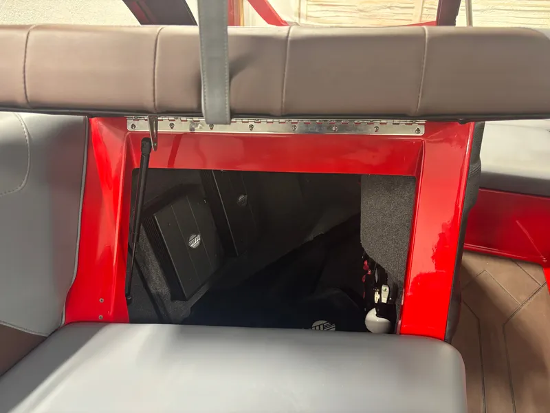 Slide: The Image of Malibu Wakesetter 22 LSV 2020 - 8