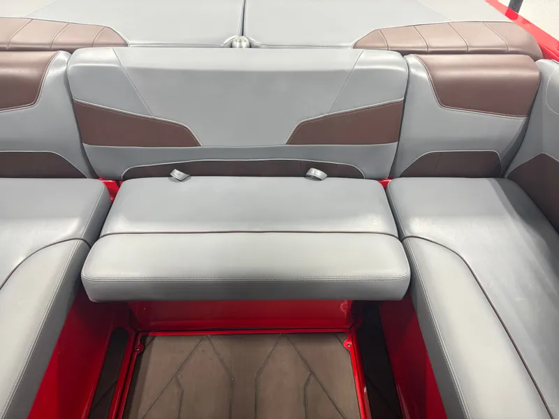 Slide: The Image of Malibu Wakesetter 22 LSV 2020 - 12
