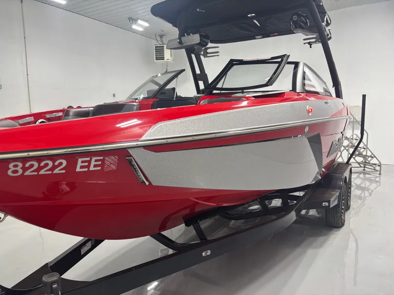 Slide: The Image of Malibu Wakesetter 22 LSV 2020 - 36