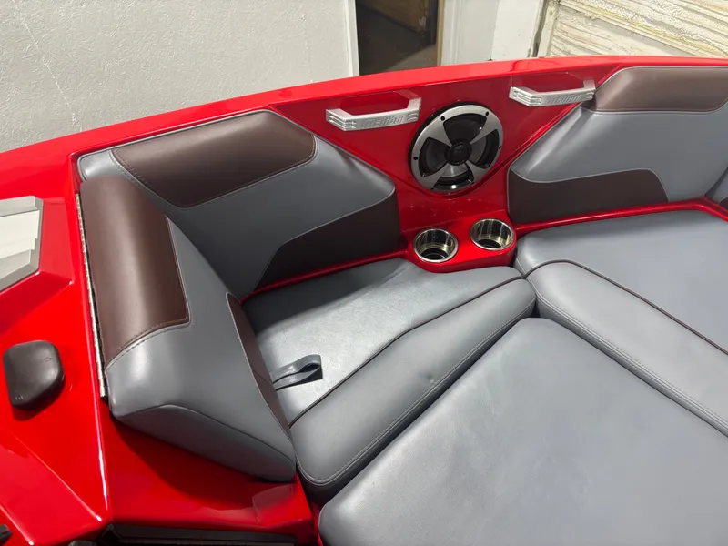 Slide: The Image of Malibu Wakesetter 22 LSV 2020 - 4