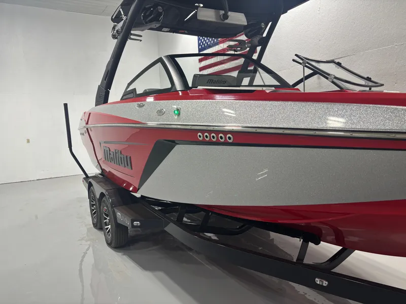 Slide: The Image of Malibu Wakesetter 22 LSV 2020 - 29