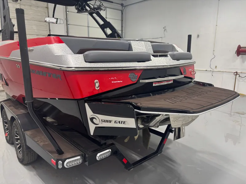 Slide: The Image of Malibu Wakesetter 22 LSV 2020 - 33