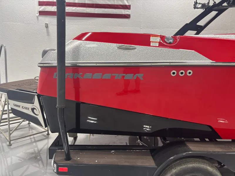 Slide: The Image of Malibu Wakesetter 22 LSV 2020 - 31
