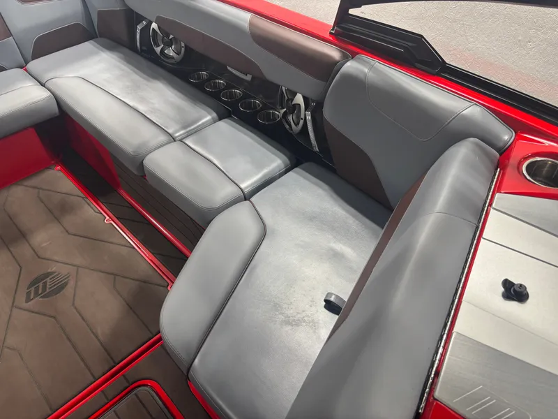 Slide: The Image of Malibu Wakesetter 22 LSV 2020 - 7