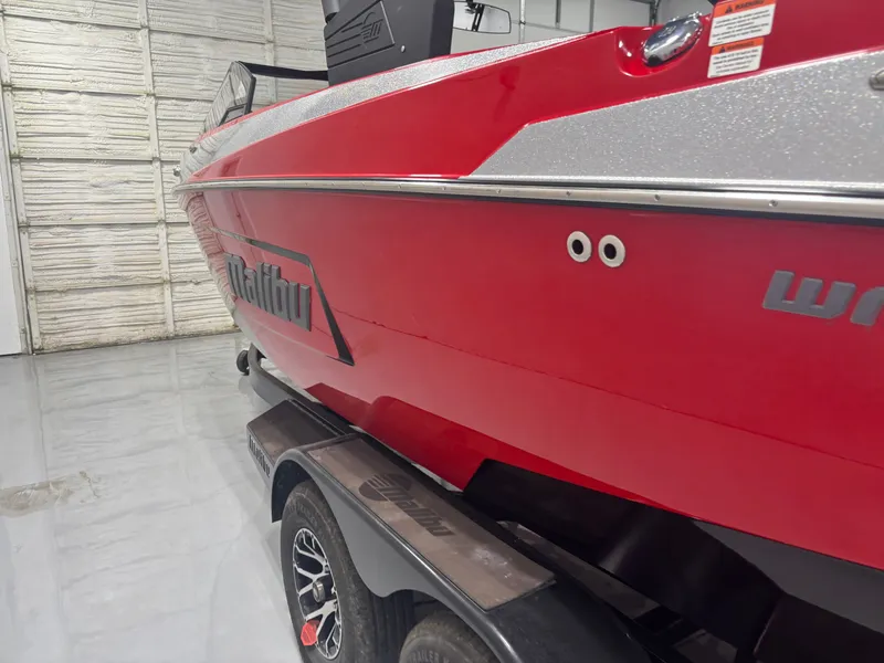 Slide: The Image of Malibu Wakesetter 22 LSV 2020 - 35