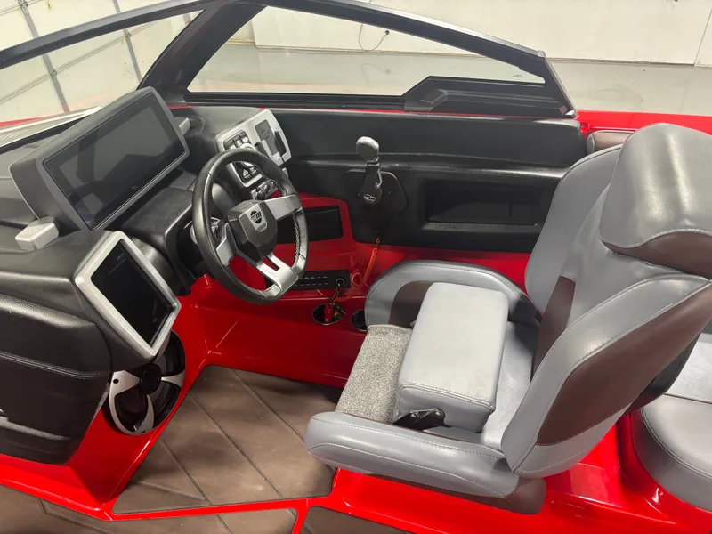 Slide: The Image of Malibu Wakesetter 22 LSV 2020 - 15