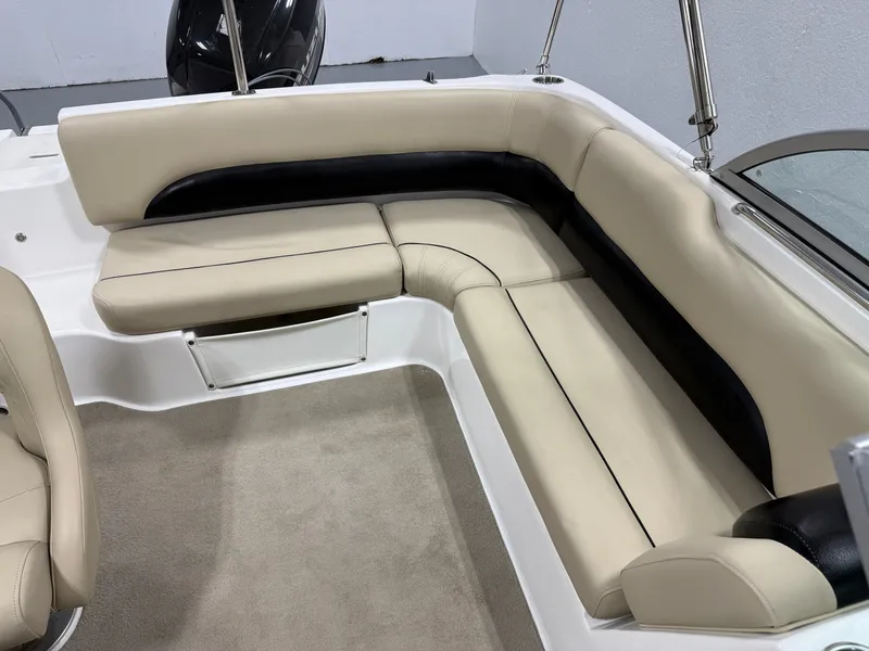 Slide: The Image of Hurricane 187 SUNDECK 2015 - 13