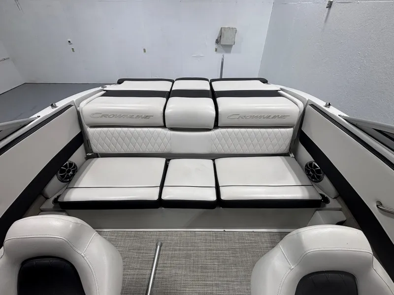 Slide: The Image of Crownline Boats 210 SS 2021 - 16