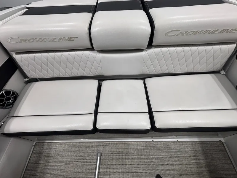 Slide: The Image of Crownline Boats 210 SS 2021 - 18