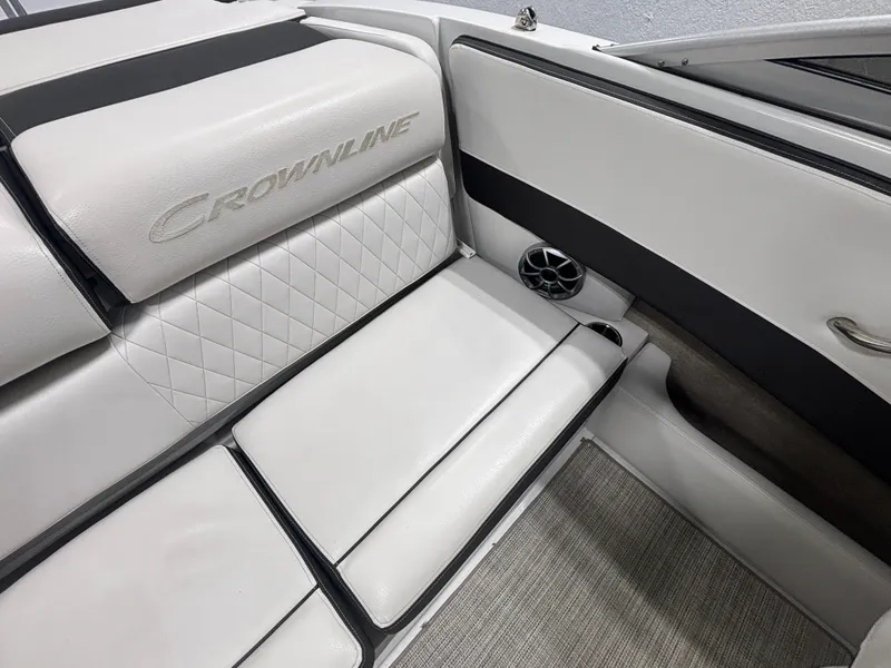 Slide: The Image of Crownline Boats 210 SS 2021 - 19