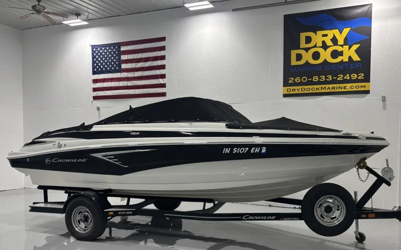 Slide: The Image of Crownline Boats 210 SS 2021 - 36