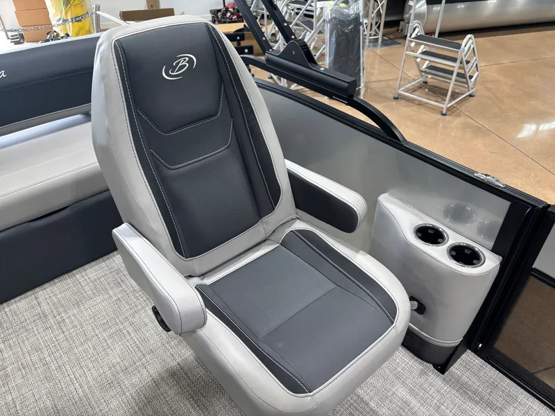 Slide: The Image of Barletta Cabrio C22UC 2027 - 12