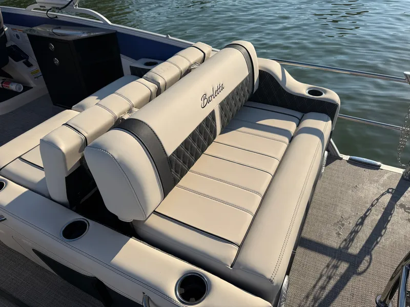 Slide: The Image of Barletta Lusso 25UE 2026 - 38