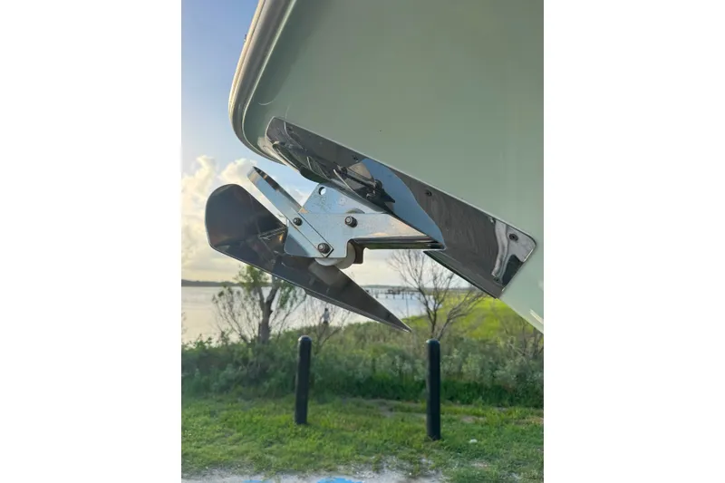 Slide: The Image of 2020 Sea Hunt Ultra 275SE boat anchor detail with scenic background. - 55