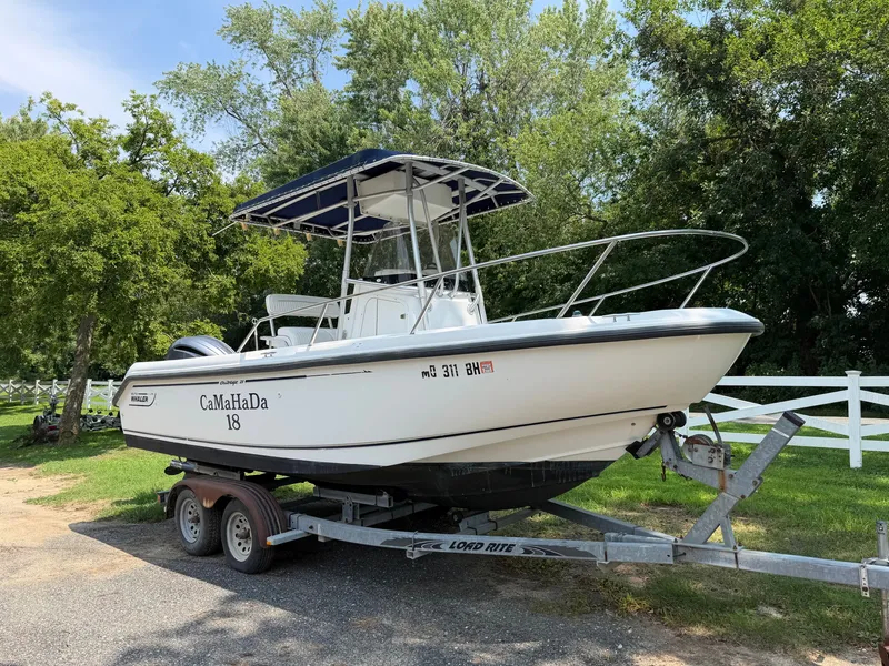 The Image of Boston Whaler 210 Outrage 1999 - 0