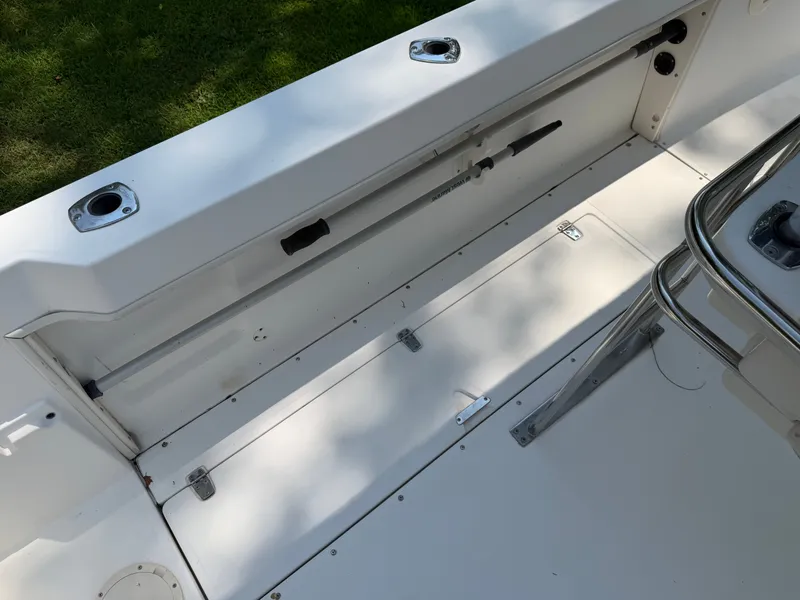 Slide: The Image of Boston Whaler 210 Outrage 1999 - 28