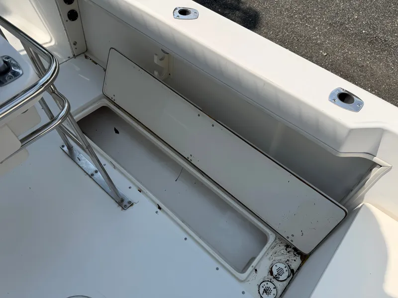 Slide: The Image of Boston Whaler 210 Outrage 1999 - 26