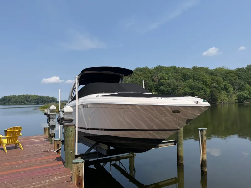 The Image of Regal 2700 ES Bowrider 2016 - 0