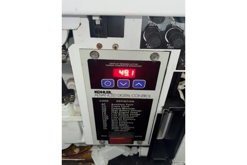 Slide: The Image of Kohler advanced digital control panel displaying 49.1 on a 2007 Chaparral Signature 280. - 21