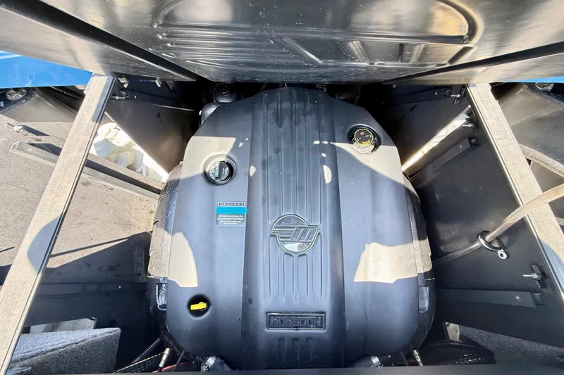 Slide: The Image of Engine compartment of 2022 Malibu Wakesetter 23 MXZ boat, featuring Monsoon engine. - 32