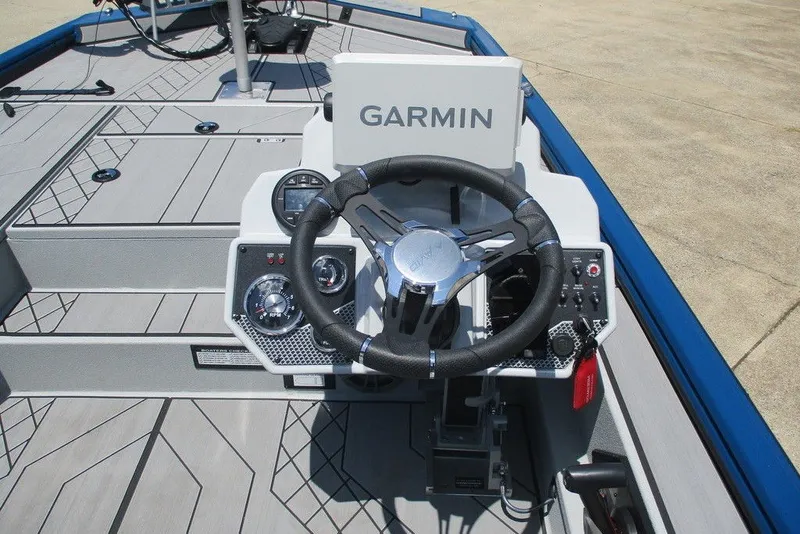 Slide: The Image of Steering console of 2026 Avid 18 Vertex boat with Garmin navigation system. - 4