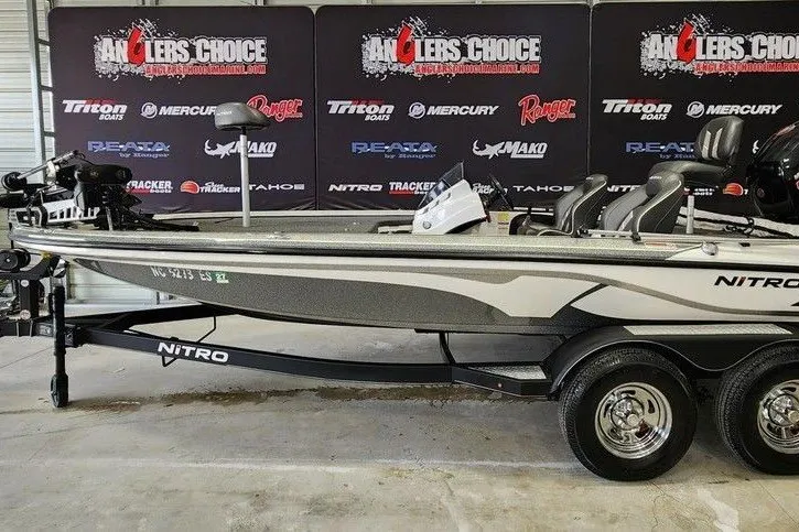 The Image of 2021 Nitro Z18 fishing boat displayed at Anglers Choice event. - 1