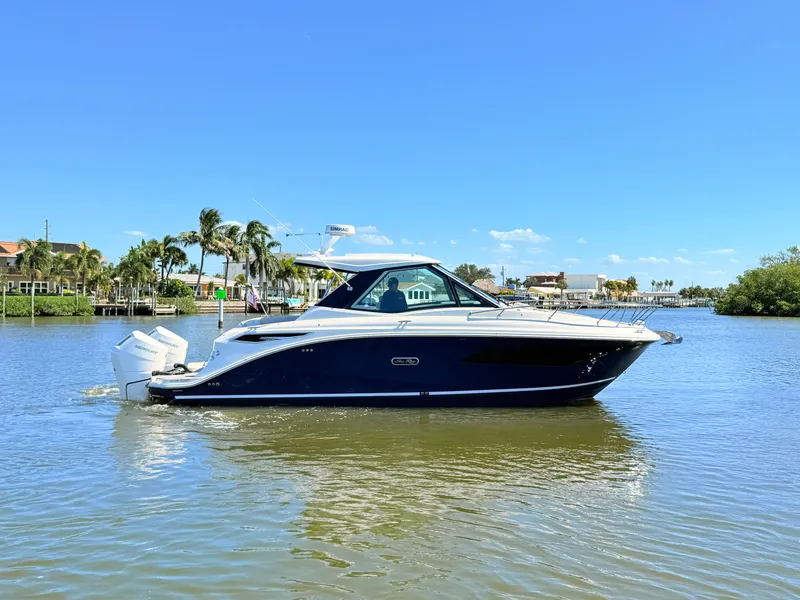 Slide: The Image of Sea Ray Sundancer 320 Outboard 2026 - 14
