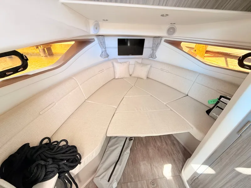 Slide: The Image of Sea Ray Sundancer 320 Outboard 2026 - 66