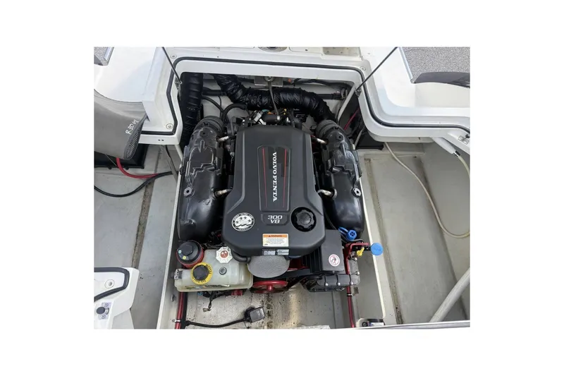 Slide: The Image of Volvo Penta 300 V8 engine in 2017 Cobalt R3 boat, detailed view. - 27
