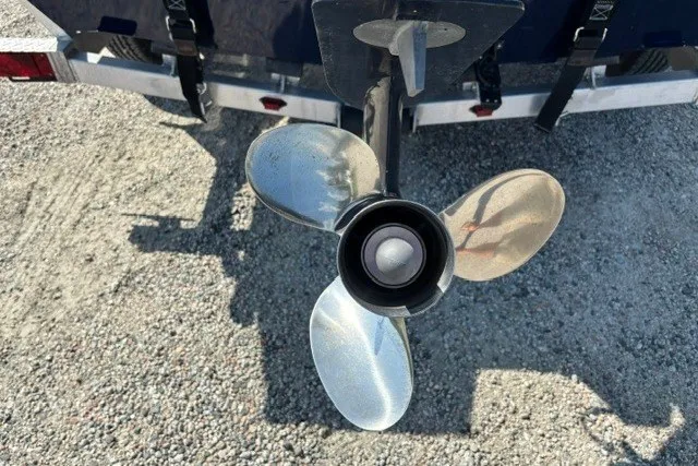 Slide: The Image of Propeller of 2019 G3 Bay 20 boat on gravel surface, rear view. - 29