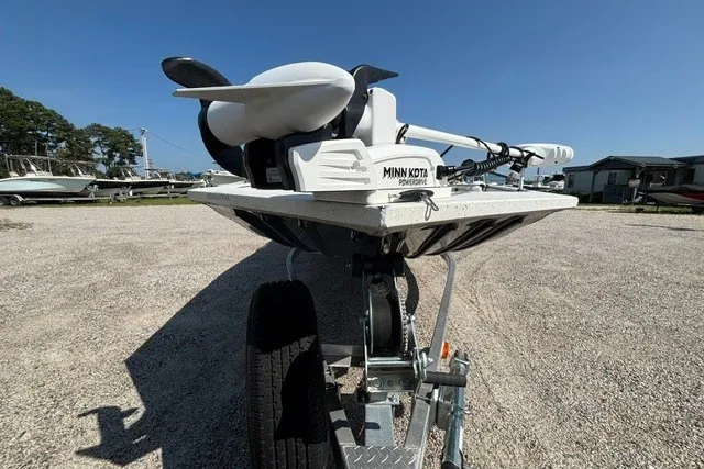Slide: The Image of Front view of a 2019 G3 Bay 20 boat with Minn Kota motor. - 23