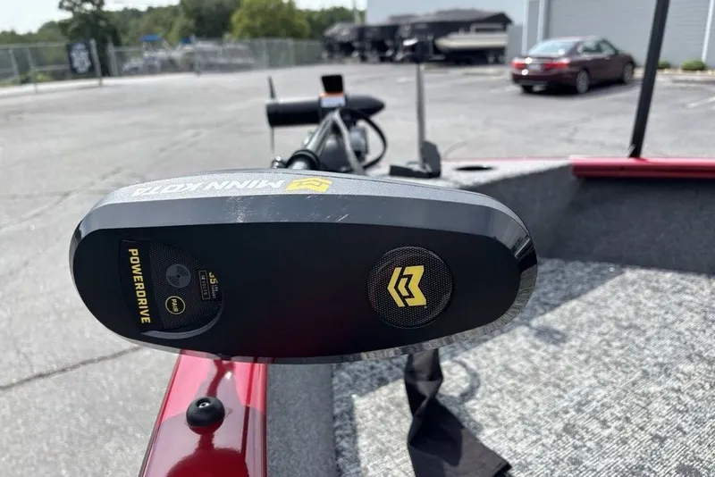 Slide: The Image of Minn Kota PowerDrive motor on 2025 Tracker Pro Guide V-175 Combo boat. - 16