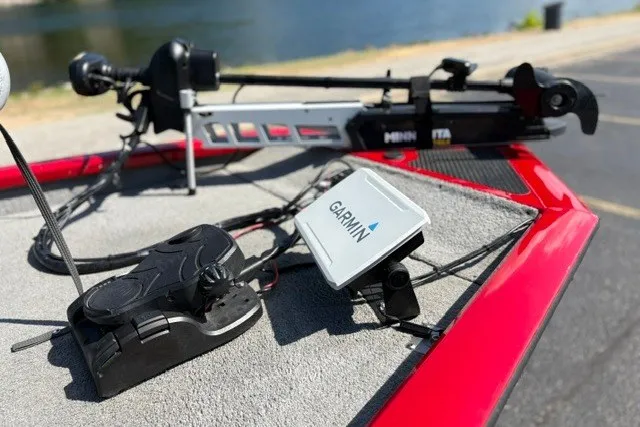Slide: The Image of 2012 TRACKER BOATS Pro Team 175 with Garmin device and Minn Kota trolling motor. - 53
