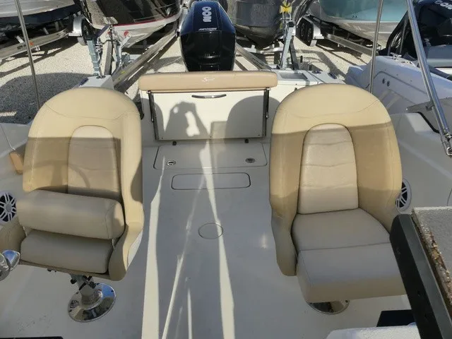 Slide: The Image of Scout 215 Dorado 2023 - 12