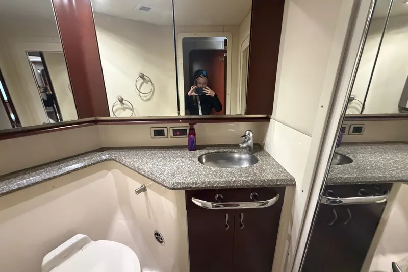 Slide: The Image of Luxurious bathroom interior of 2006 Sea Ray 550 Sedan Bridge yacht. - 103