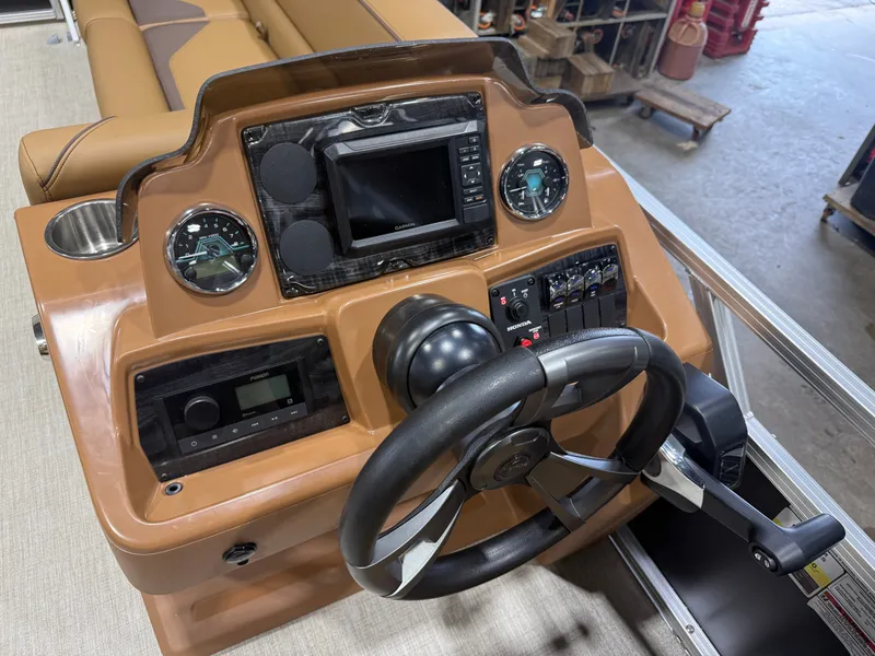 Slide: The Image of Tahoe Sport 2380 Cruise Rear Bench (CRB) & Honda 4-Stroke EFI 2026 - 11