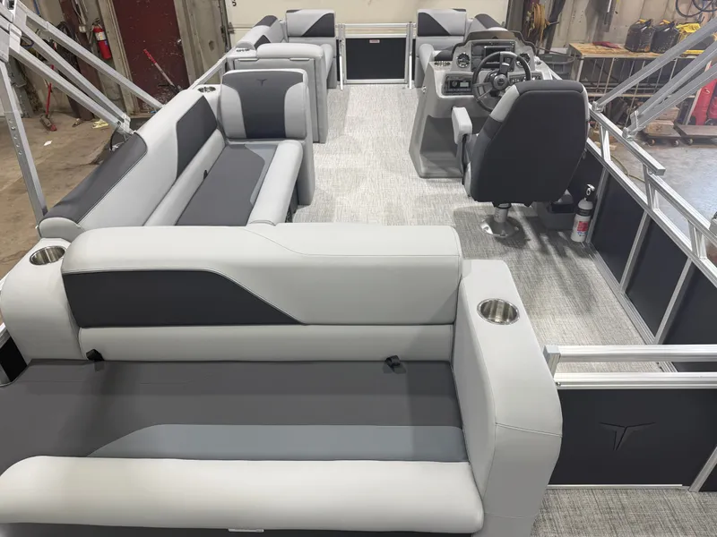The Image of Tahoe Sport CRB 2180 Cruise Rear Bench & 4-Stroke $30995 2027 - 1