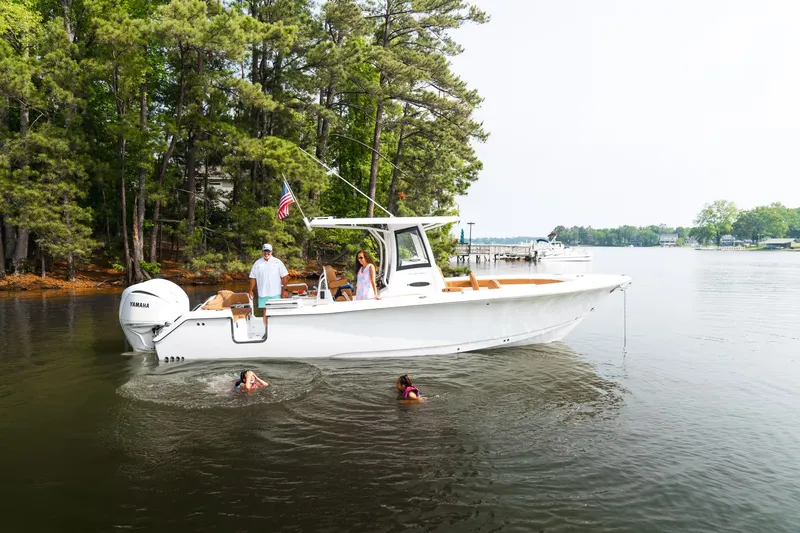 Slide: The Image of Sea Hunt Ultra 305SE 2027 - 7