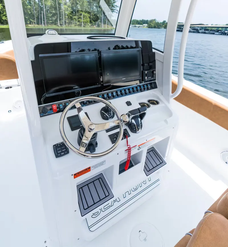Slide: The Image of Sea Hunt Ultra 305SE 2027 - 14