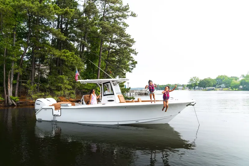 Slide: The Image of Sea Hunt Ultra 305SE 2027 - 6