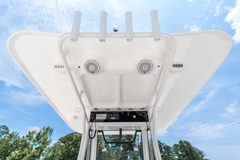 Slide: The Image of Sea Hunt Ultra 305SE 2027 - 20