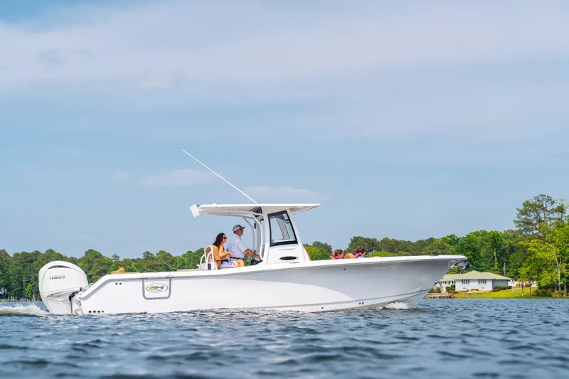 Slide: The Image of Sea Hunt Ultra 305SE 2027 - 3