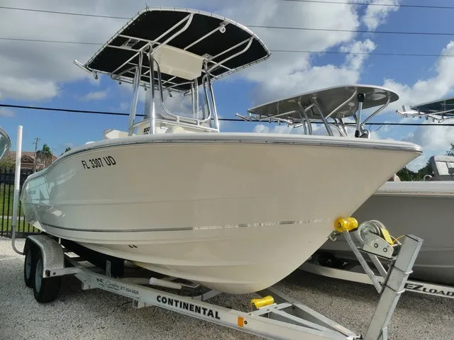 The Image of Bulls Bay 200 Center Console 2026 - 1